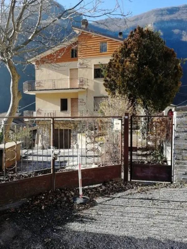 casa indipendente in vendita a Selva di Progno