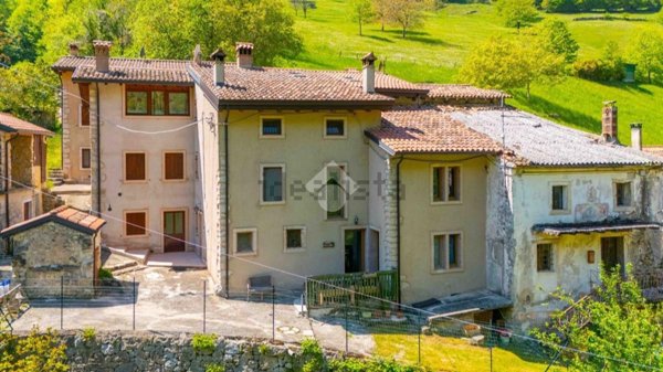casa indipendente in vendita a Selva di Progno