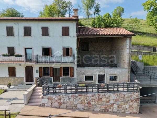 casa indipendente in vendita a Selva di Progno in zona Campofontana