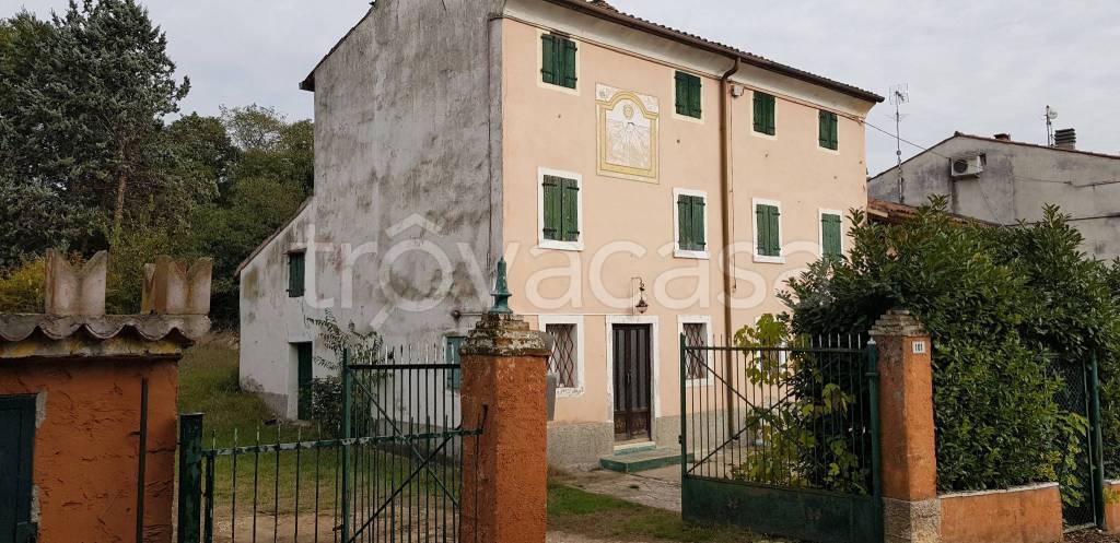 casa indipendente in vendita a Soave