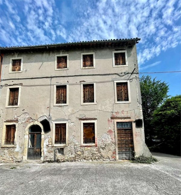casa indipendente in vendita a Soave