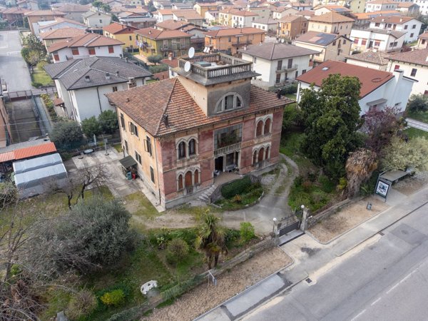 casa indipendente in vendita a Soave