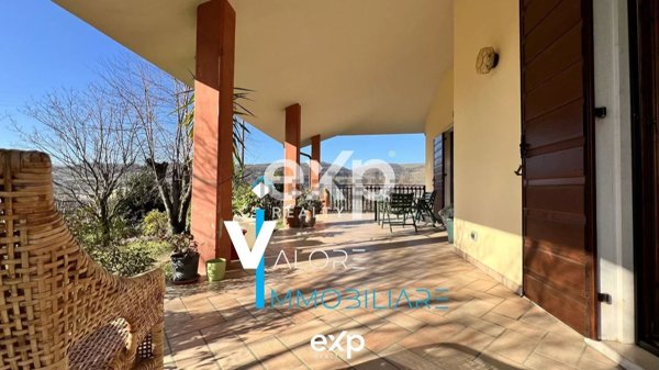 casa indipendente in vendita a Soave
