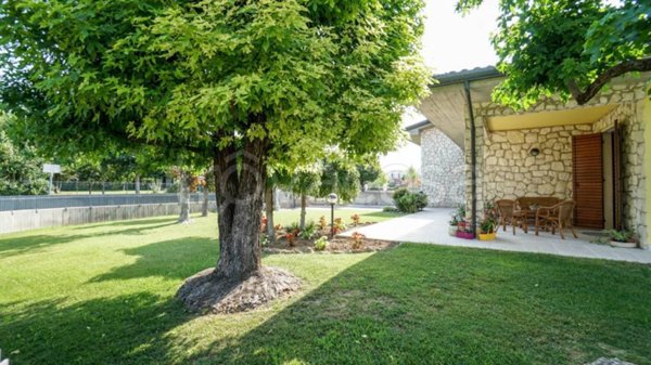 casa indipendente in vendita a Soave