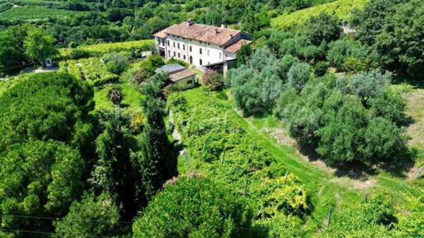 quadrivano in vendita a Soave