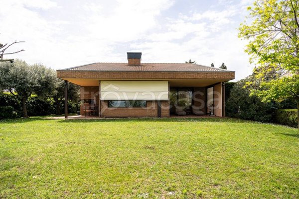 casa indipendente in vendita a Soave