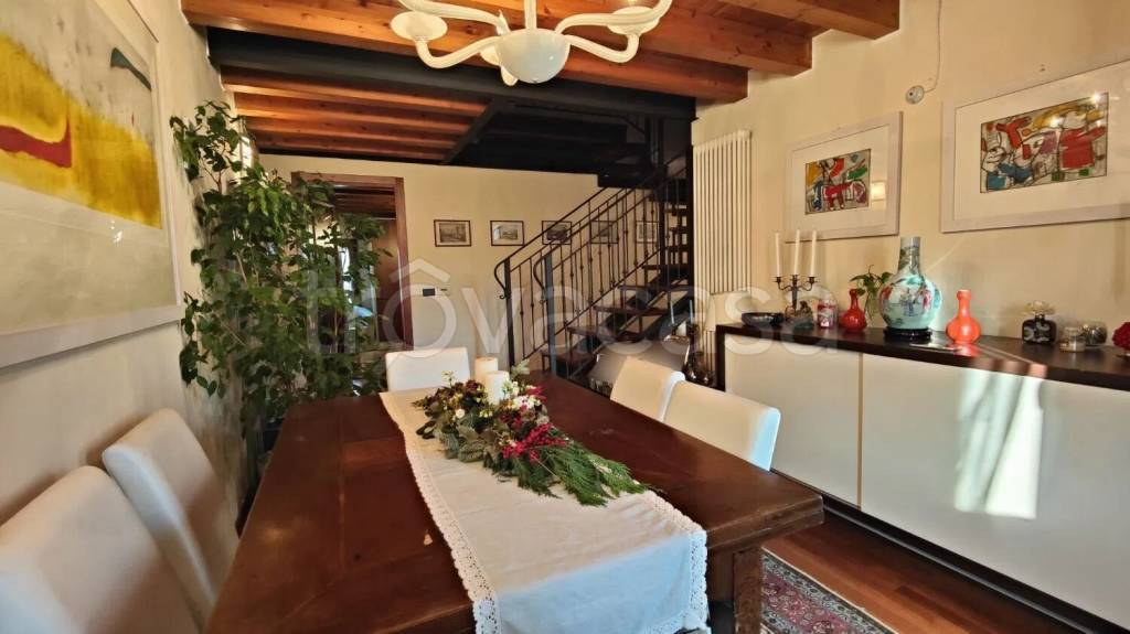 casa indipendente in vendita a Soave