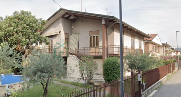 casa indipendente in vendita a Soave