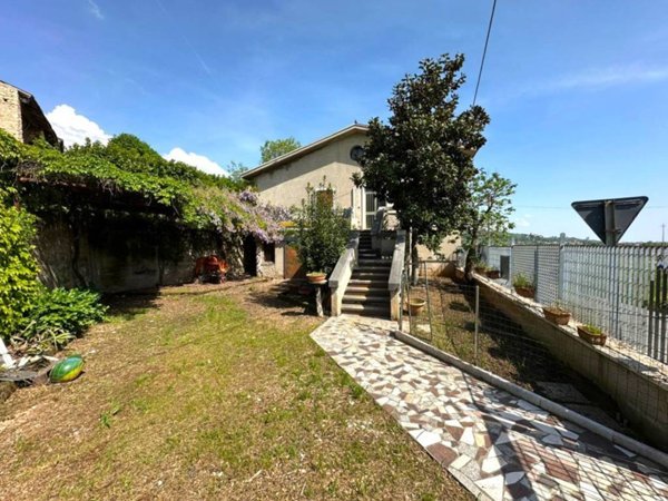 casa indipendente in vendita a Soave in zona Costeggiola