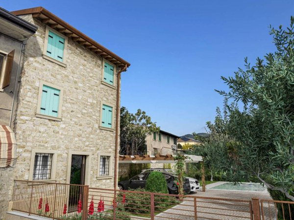 casa indipendente in vendita a Soave in zona Costeggiola