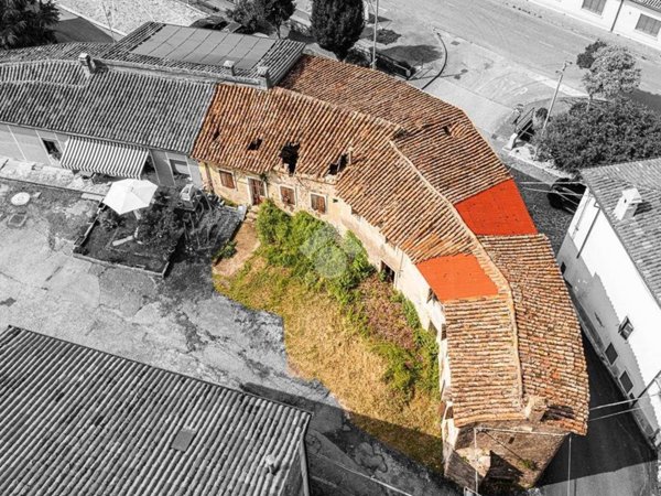 casa indipendente in vendita a Soave in zona Costeggiola