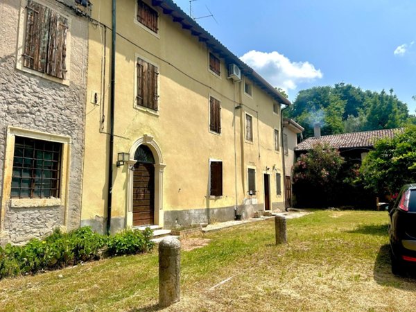 terreno agricolo in vendita a Soave