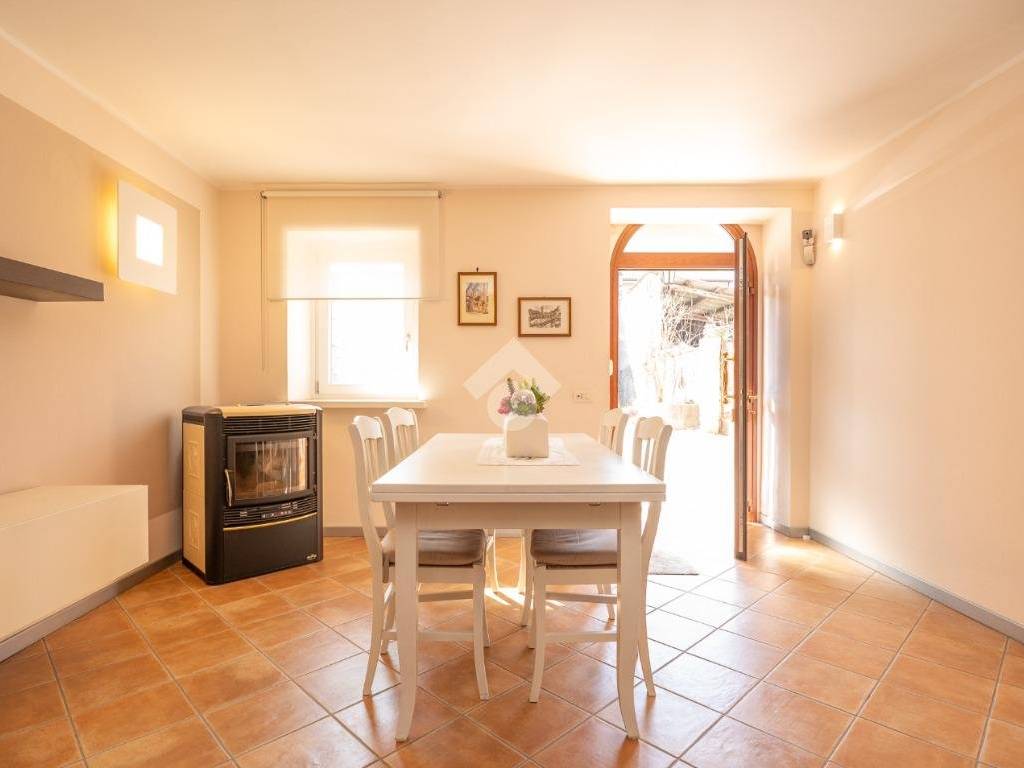 casa indipendente in vendita a Soave