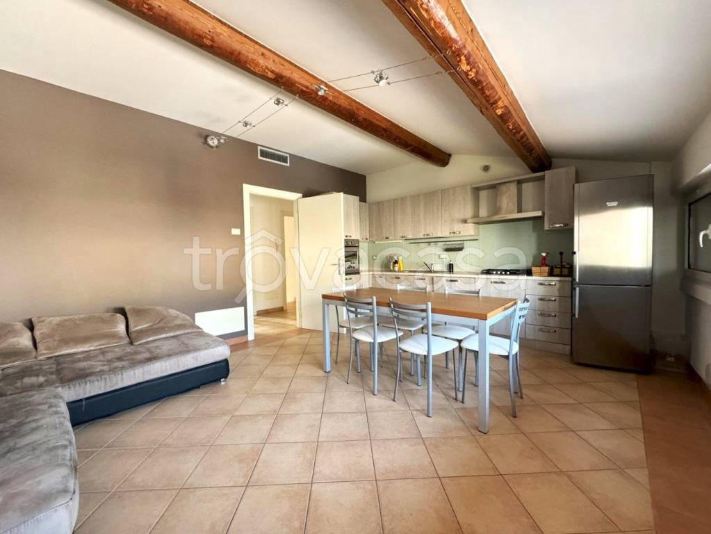 casale in vendita a Soave