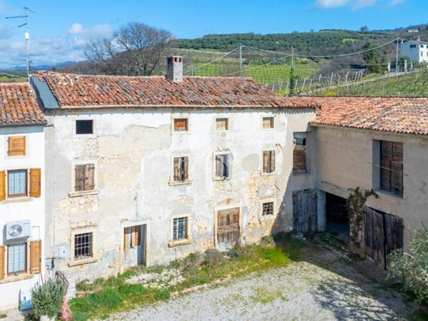casa indipendente in vendita a Soave in zona Costeggiola