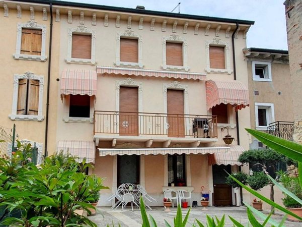 casa indipendente in vendita a Soave