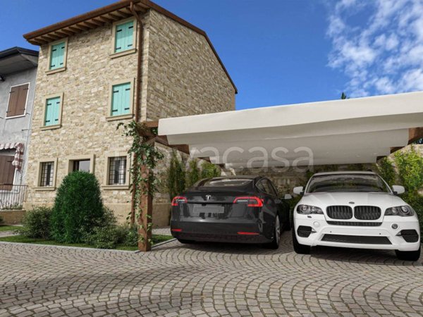 casa indipendente in vendita a Soave in zona Costeggiola