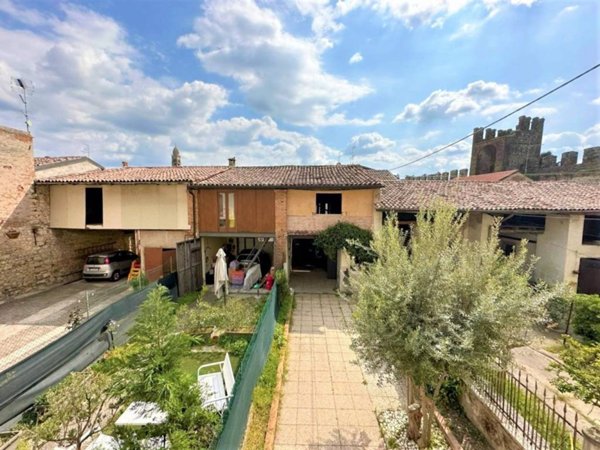 casa indipendente in vendita a Soave