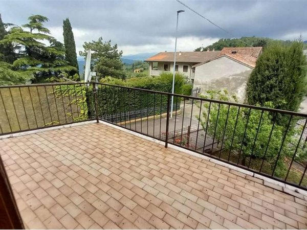 casa indipendente in vendita a Soave in zona Castelcerino