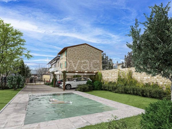 casa indipendente in vendita a Soave in zona Costeggiola