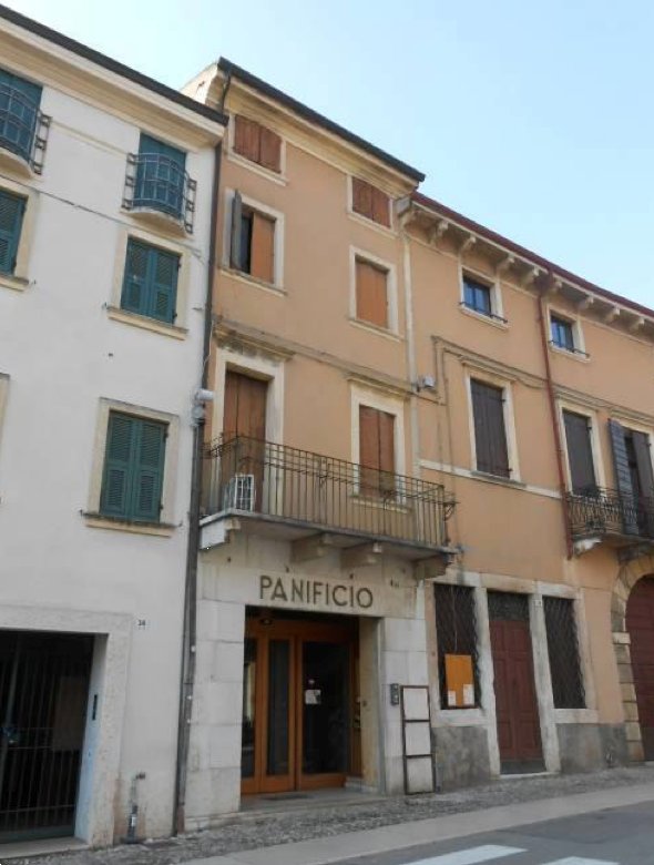 casa indipendente in vendita a Soave