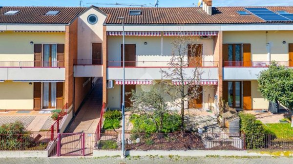 casa indipendente in vendita a Soave