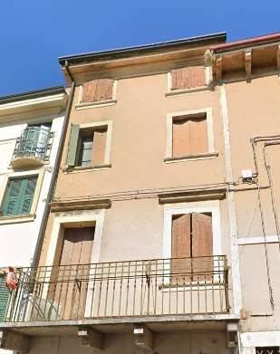 casa indipendente in vendita a Soave