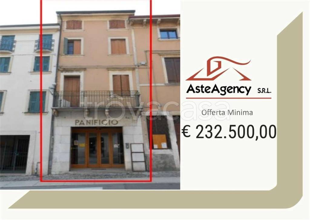 casa indipendente in vendita a Soave