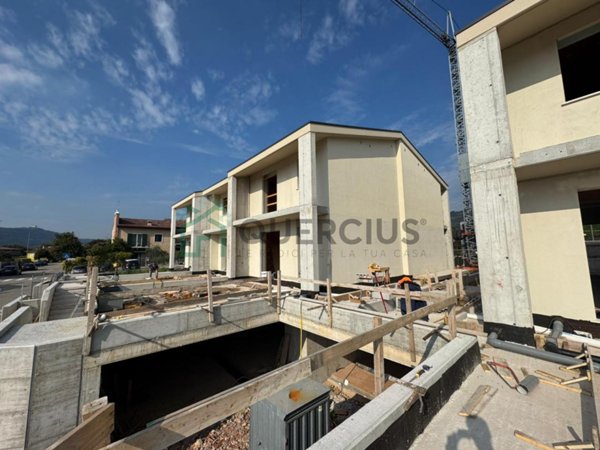 casa indipendente in vendita a Soave in zona Costeggiola