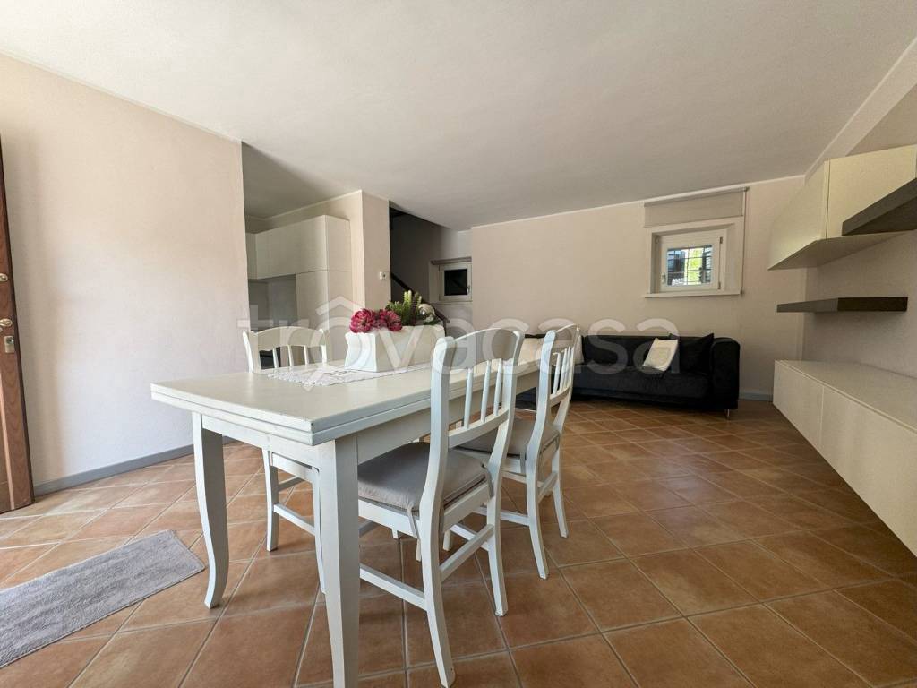 casa indipendente in vendita a Soave