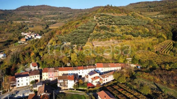 casa indipendente in vendita a Soave