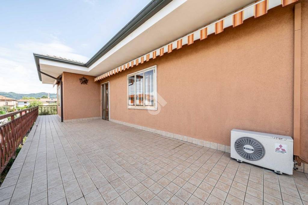 casa indipendente in vendita a Soave