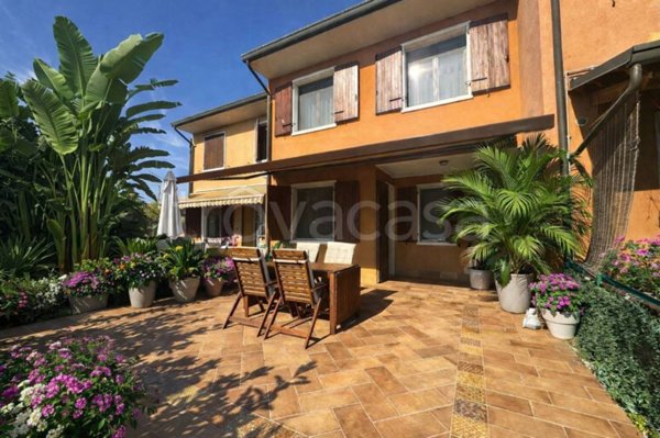 casa indipendente in vendita a Soave