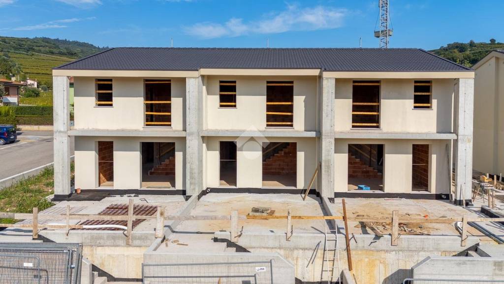 casa indipendente in vendita a Soave