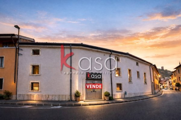 casa indipendente in vendita a Soave