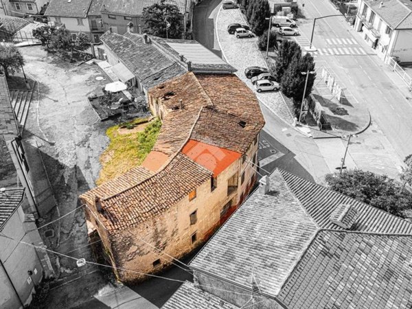 casa indipendente in vendita a Soave in zona Costeggiola
