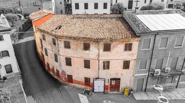 casa indipendente in vendita a Soave in zona Costeggiola