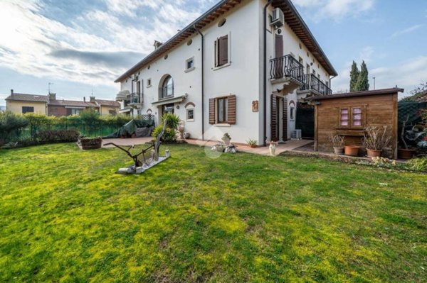 appartamento in vendita a Soave in zona Costeggiola