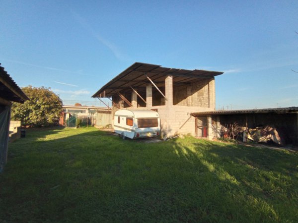 locale di sgombero in vendita a Soave in zona Castelletto