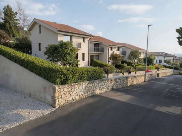 casa indipendente in vendita a Soave