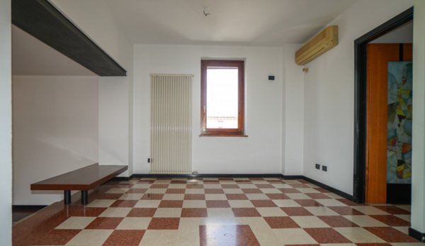 appartamento in vendita a Soave in zona Castelletto