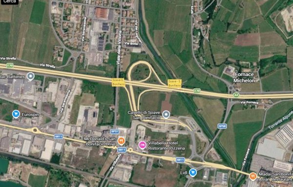 negozio in vendita a Soave