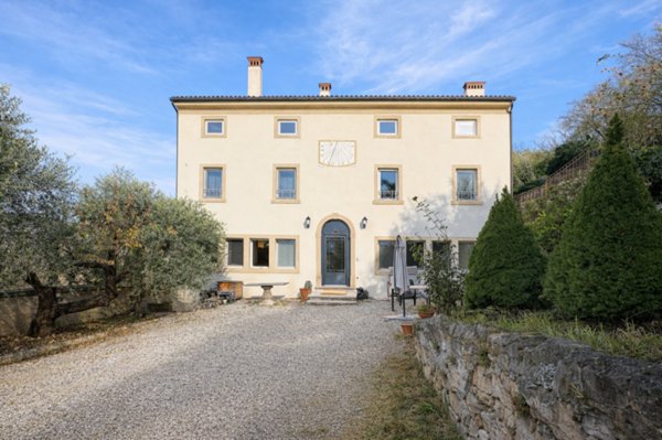 casa indipendente in vendita a Soave in zona Castelletto