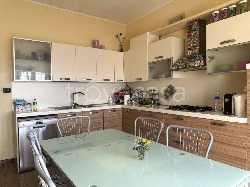 appartamento in vendita a Soave in zona Castelletto