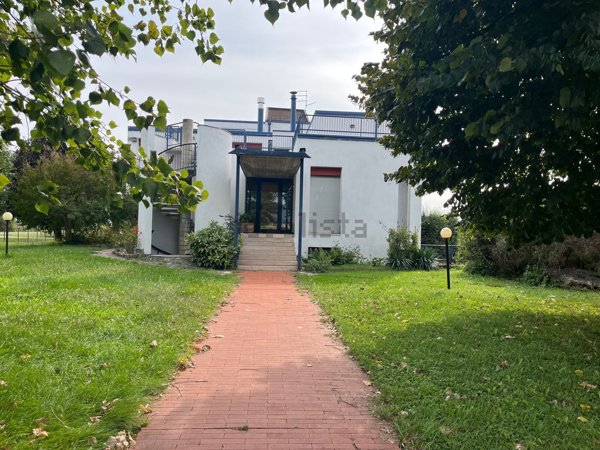 casa indipendente in vendita a Soave in zona Castelletto