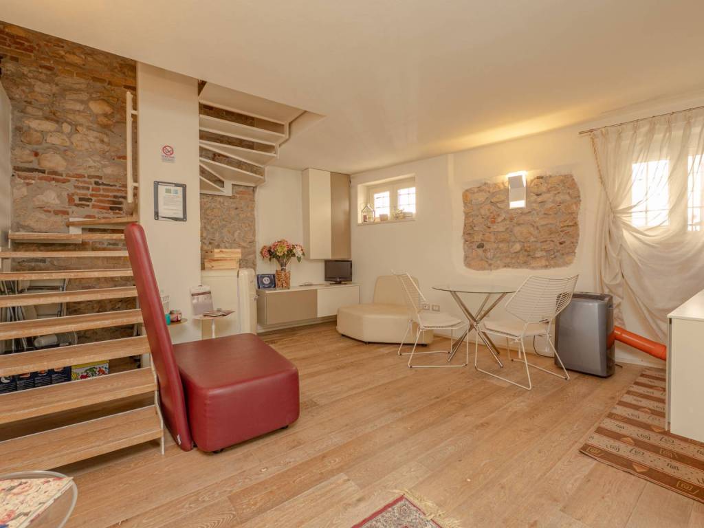 casa indipendente in vendita a Soave in zona Castelletto