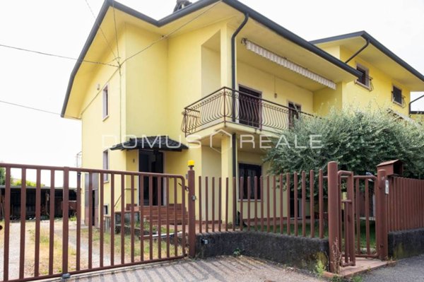 casa indipendente in vendita a Sommacampagna
