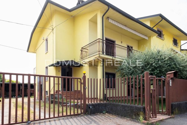 casa indipendente in vendita a Sommacampagna