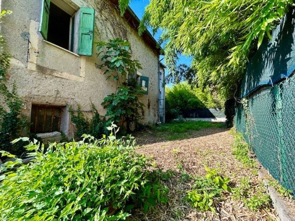 esavano in vendita a Sommacampagna