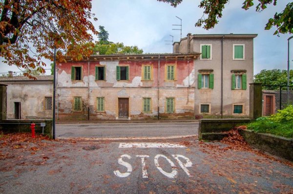 casa indipendente in vendita a Sommacampagna